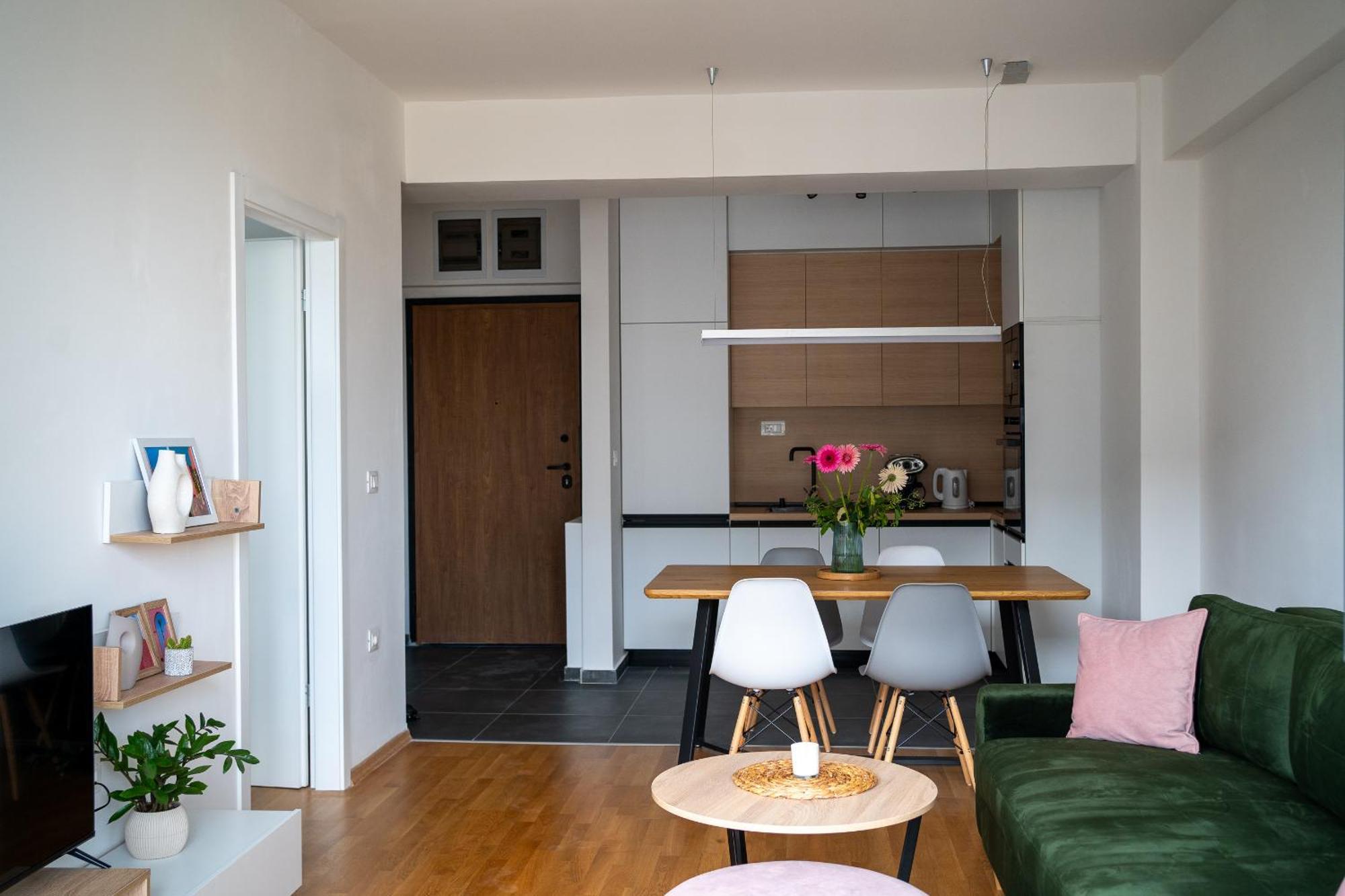 Wind Down In Apartment Skopje
